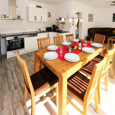 Holiday Muritz Robel-12